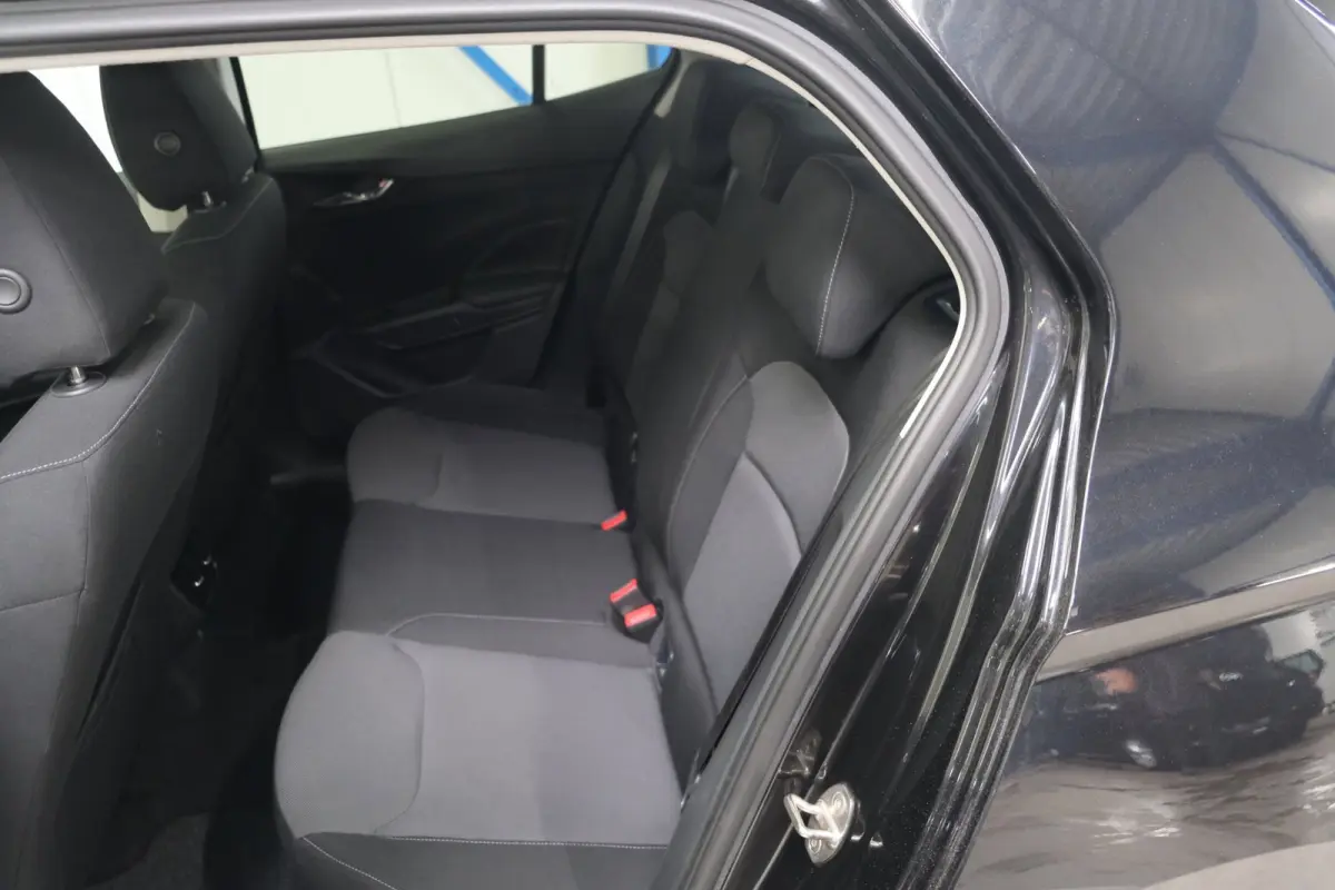 1.0 TSI Ambition - N.A.P. Airco, Cruise, PDC.