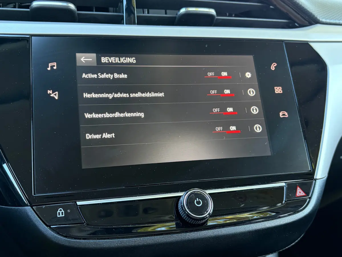 1.2 Edition | APPLE CARPLAY/ANDROID AUTO| PARKEERSENSOREN ACHTER| AIRCO| CRUISE CONTROL| DAB| 16" LM-VELGEN| DEALER ONDERHOUDEN|