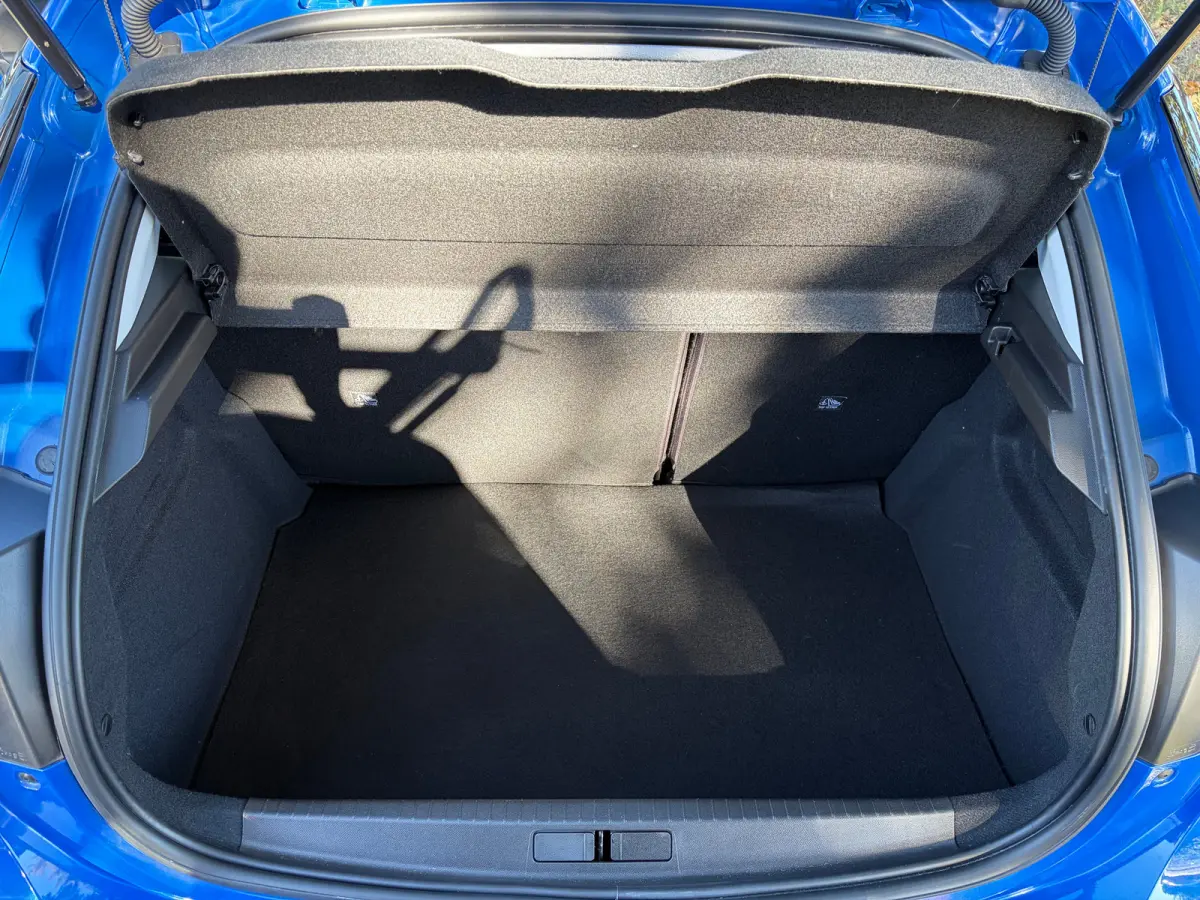 1.2 Edition | APPLE CARPLAY/ANDROID AUTO| PARKEERSENSOREN ACHTER| AIRCO| CRUISE CONTROL| DAB| 16" LM-VELGEN| DEALER ONDERHOUDEN|