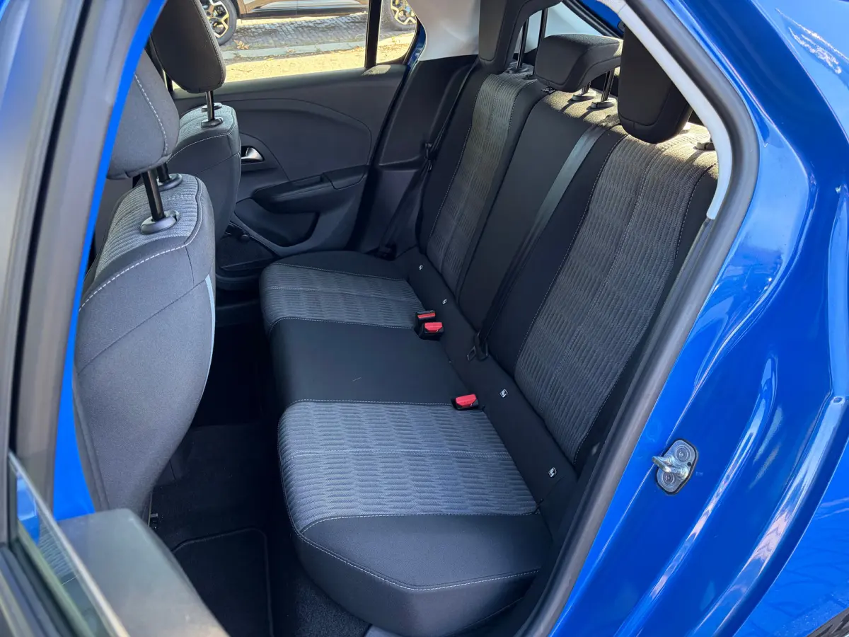 1.2 Edition | APPLE CARPLAY/ANDROID AUTO| PARKEERSENSOREN ACHTER| AIRCO| CRUISE CONTROL| DAB| 16" LM-VELGEN| DEALER ONDERHOUDEN|