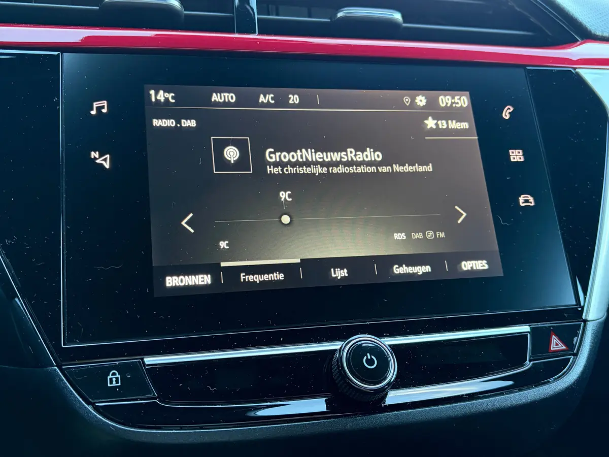 1.2 Turbo 100 PK GS Line | APPLE CARPLAY/ANDROID AUTO| PARKEERSENSOREN ACHTER| LED| SPORTSTOELEN| 16" LM-VELGEN| GETINT GLAS| DAB ONTVANGER| AIRCO|
