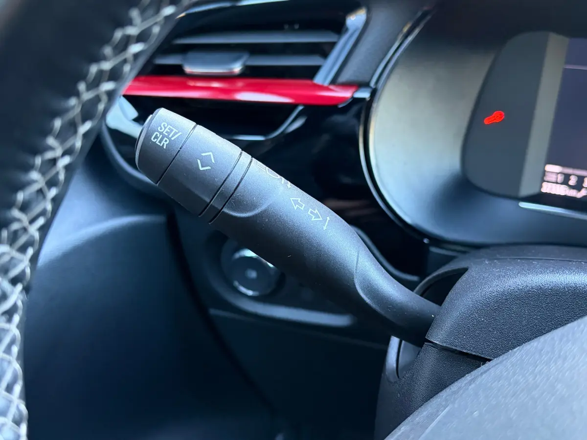 1.2 Turbo 100 PK GS Line | APPLE CARPLAY/ANDROID AUTO| PARKEERSENSOREN ACHTER| LED| SPORTSTOELEN| 16" LM-VELGEN| GETINT GLAS| DAB ONTVANGER| AIRCO|