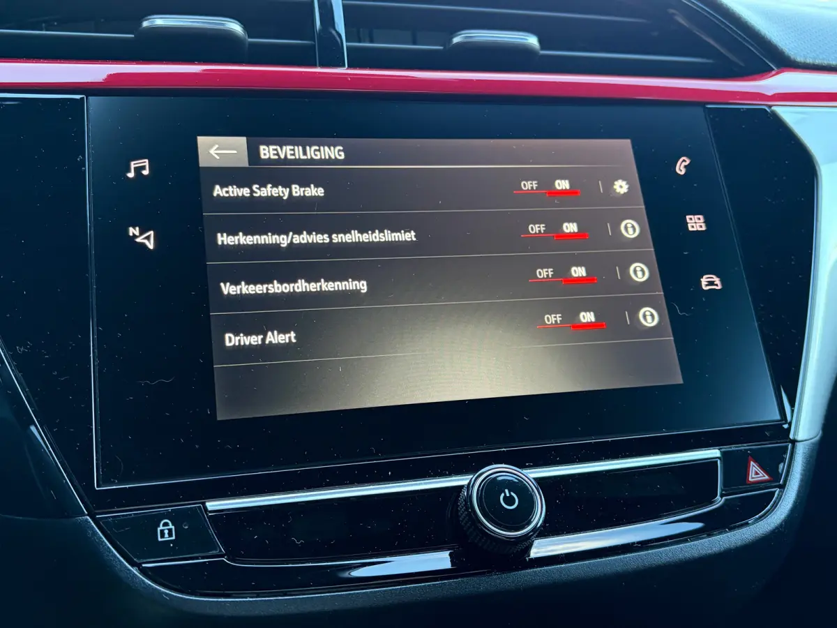 1.2 Turbo 100 PK GS Line | APPLE CARPLAY/ANDROID AUTO| PARKEERSENSOREN ACHTER| LED| SPORTSTOELEN| 16" LM-VELGEN| GETINT GLAS| DAB ONTVANGER| AIRCO|