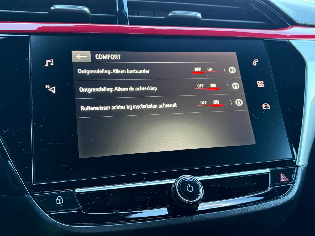 1.2 Turbo 100 PK GS Line | APPLE CARPLAY/ANDROID AUTO| PARKEERSENSOREN ACHTER| LED| SPORTSTOELEN| 16" LM-VELGEN| GETINT GLAS| DAB ONTVANGER| AIRCO|