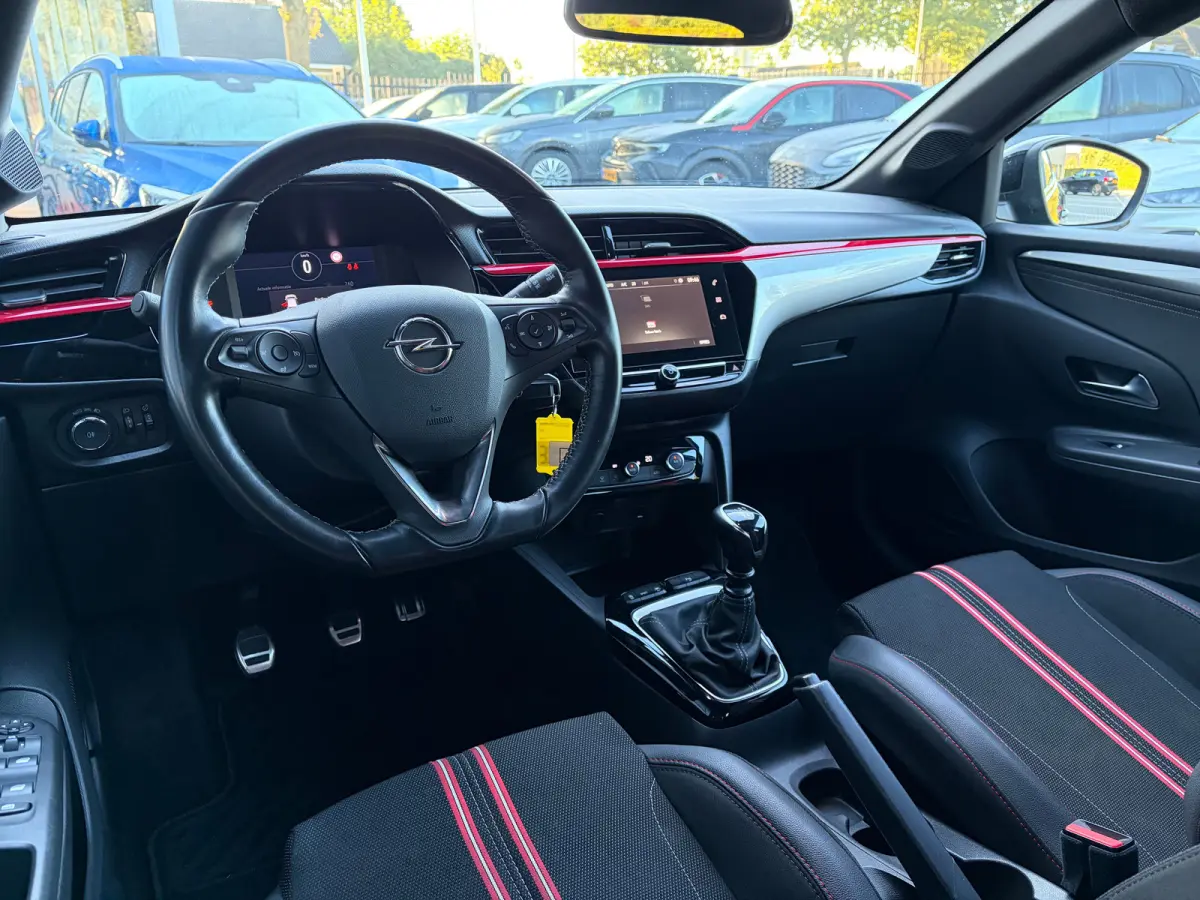 1.2 Turbo 100 PK GS Line | APPLE CARPLAY/ANDROID AUTO| PARKEERSENSOREN ACHTER| LED| SPORTSTOELEN| 16" LM-VELGEN| GETINT GLAS| DAB ONTVANGER| AIRCO|