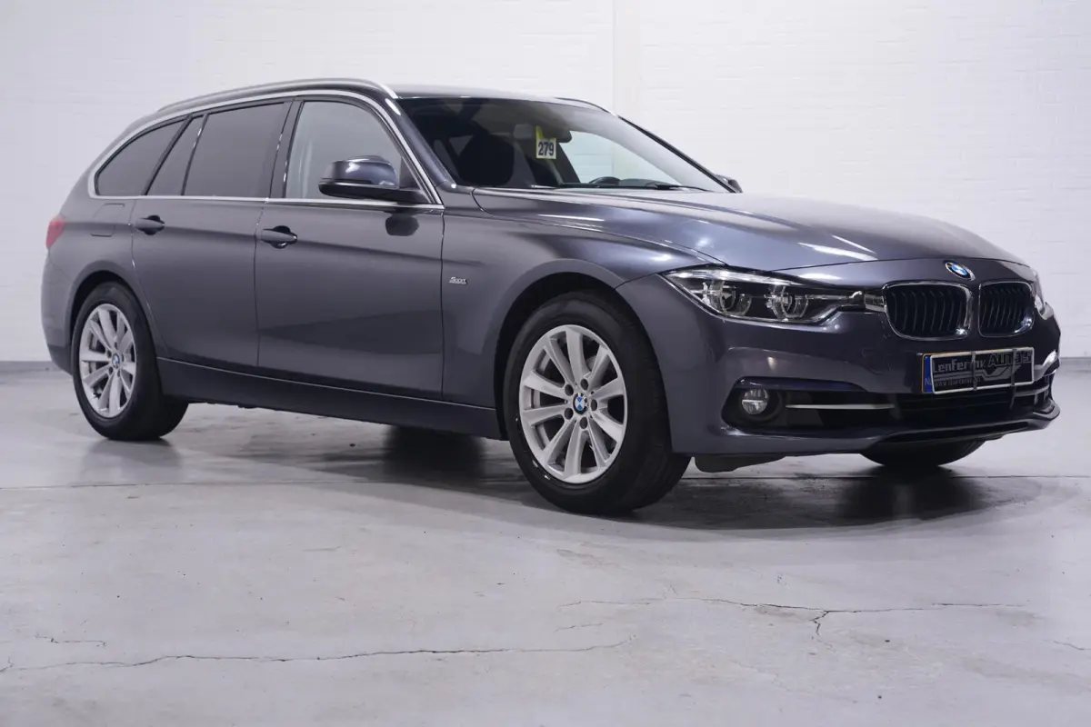 320i Corporate Lease High Executive NAP Leder Clima Sportstoelen
