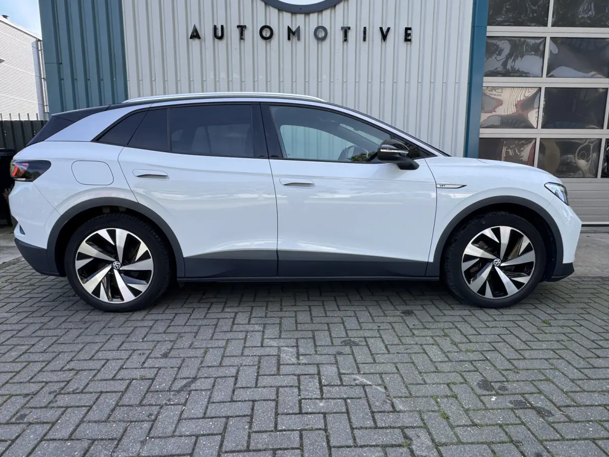 First 77 kWh Soh 91.43% Apple Carplay / LED / Camera / Adaptive / Trekhaak /Org NL Auto!