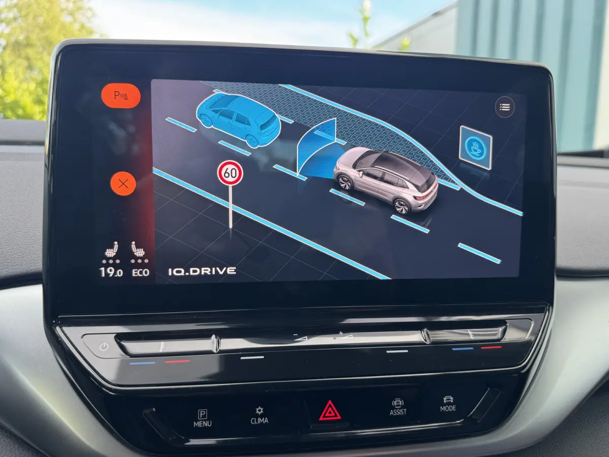 First 77 kWh Soh 91.43% Apple Carplay / LED / Camera / Adaptive / Trekhaak /Org NL Auto!