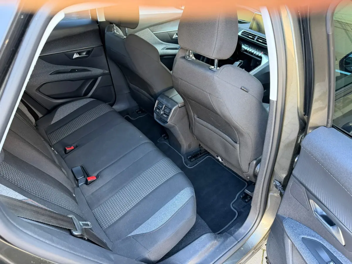 1.2 PureTech Allure 131PK Automaat, Cruise Control, Apple Carplay, Navigatie, Parkeersensoren achter