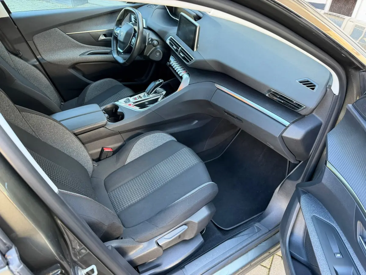 1.2 PureTech Allure 131PK Automaat, Cruise Control, Apple Carplay, Navigatie, Parkeersensoren achter