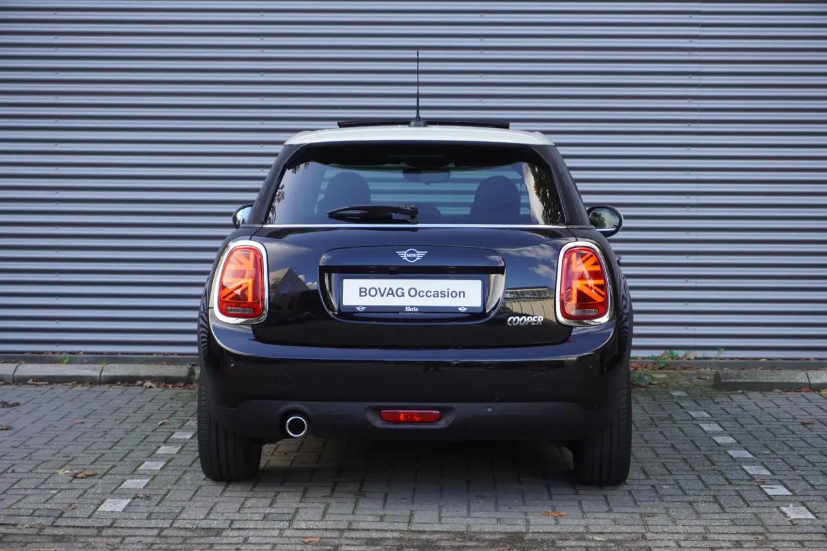 Cooper C | Glazen panoramadak | Comfort Access | Alarm Klasse 3 | Extra getint glas | Harman Kardon HiFi Sound system | MINI Head-Up Display