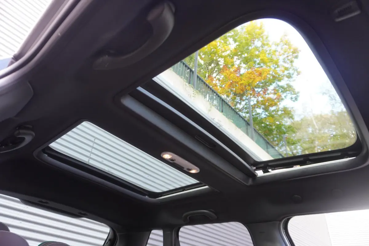 Cooper C | Glazen panoramadak | Comfort Access | Alarm Klasse 3 | Extra getint glas | Harman Kardon HiFi Sound system | MINI Head-Up Display
