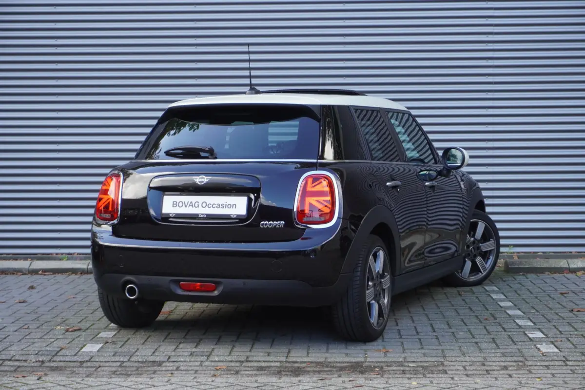 Cooper C | Glazen panoramadak | Comfort Access | Alarm Klasse 3 | Extra getint glas | Harman Kardon HiFi Sound system | MINI Head-Up Display
