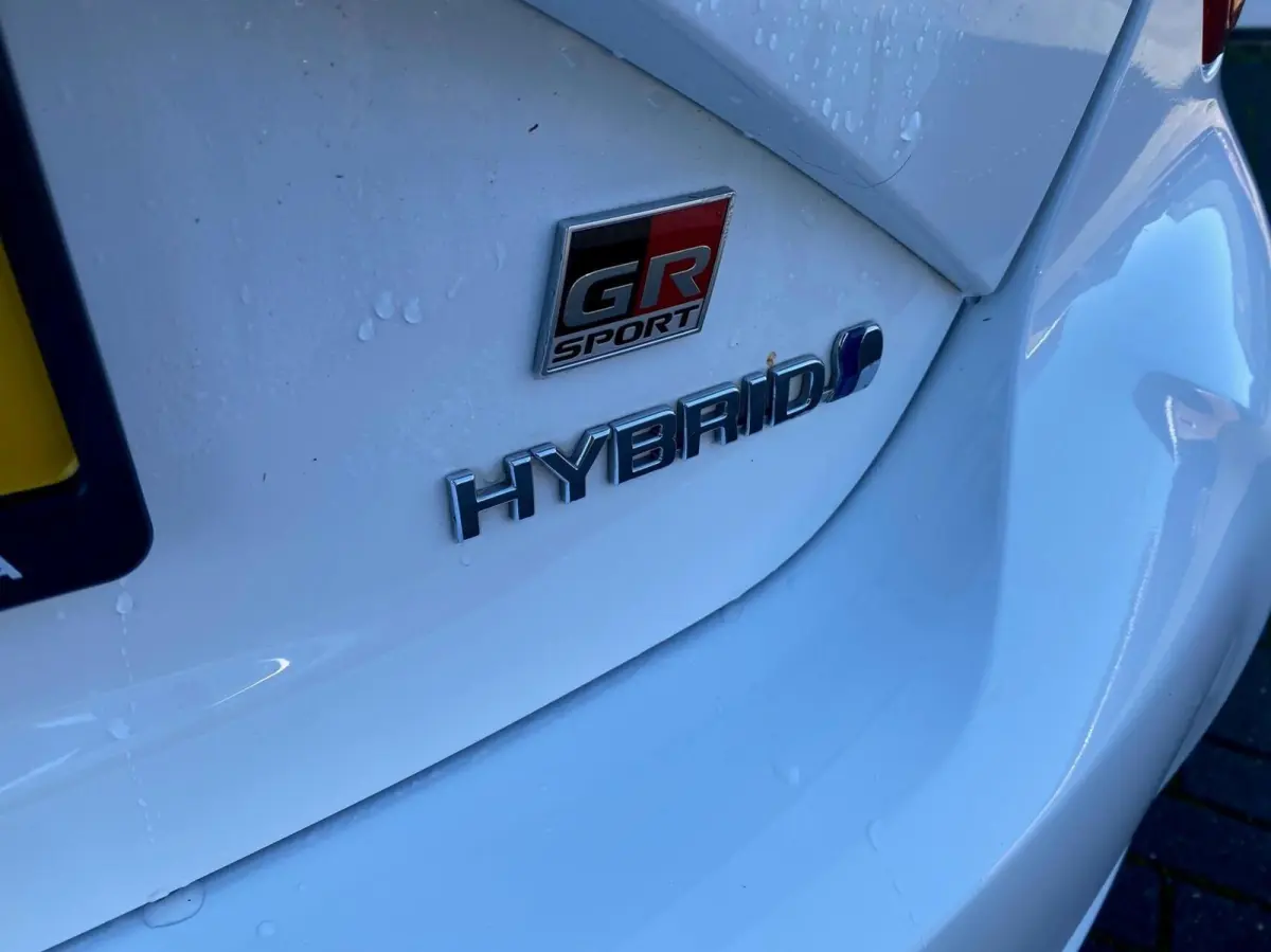 1.5 Hybrid GR-Sport cruise clima