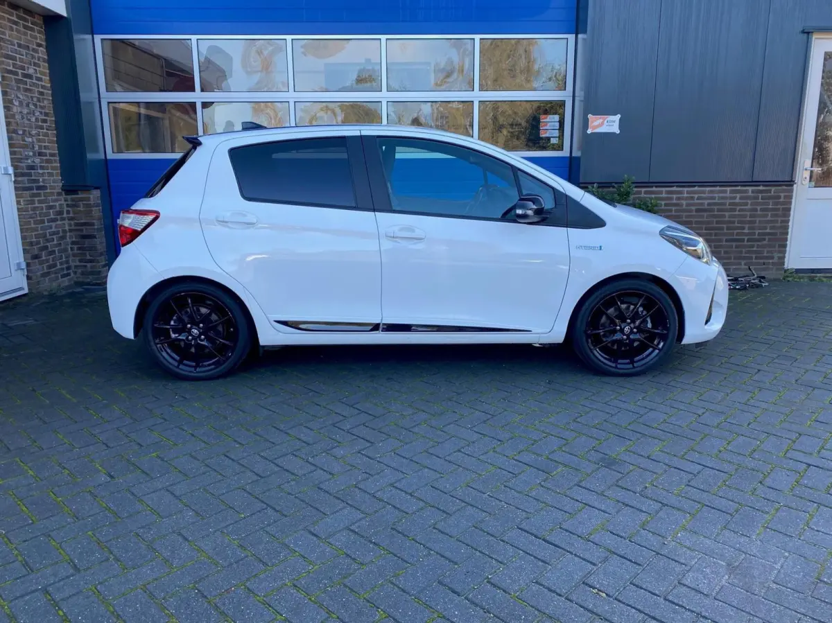 1.5 Hybrid GR-Sport cruise clima