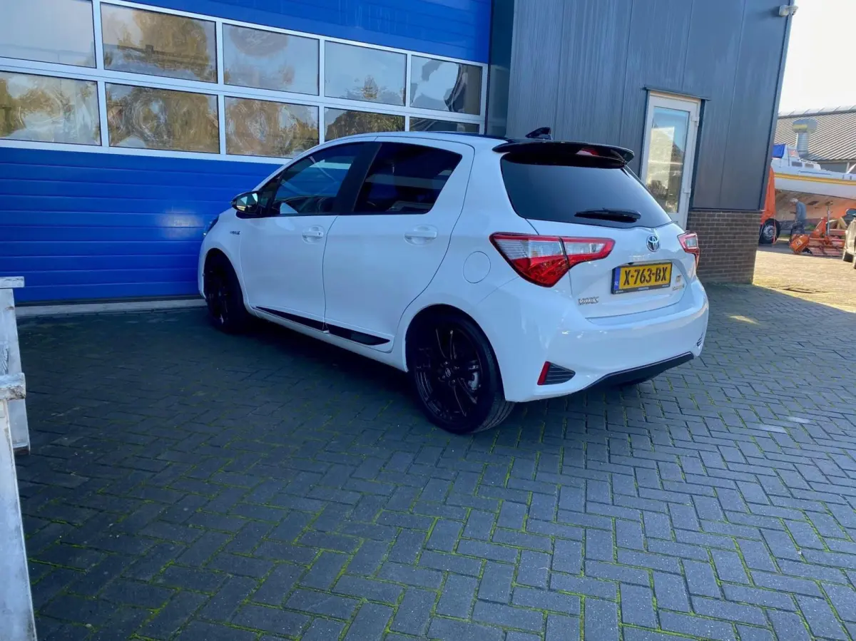 1.5 Hybrid GR-Sport cruise clima