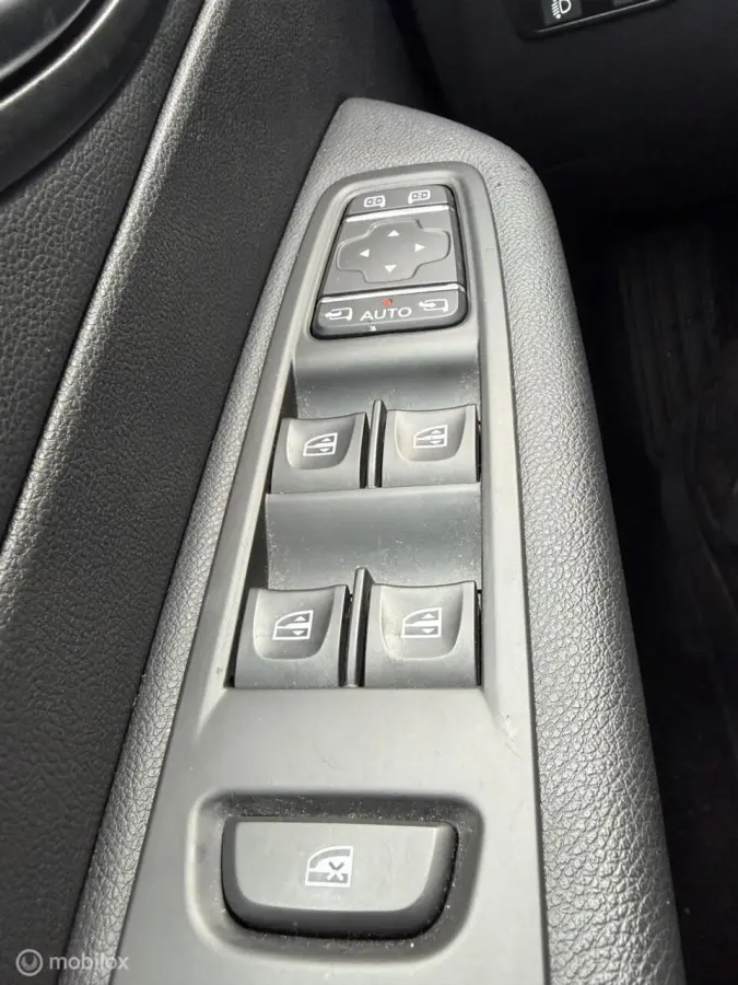 1.3 TCe Version S AUTOMAAT/CAMERA/TR-HAAK/PANO/KEYLESS