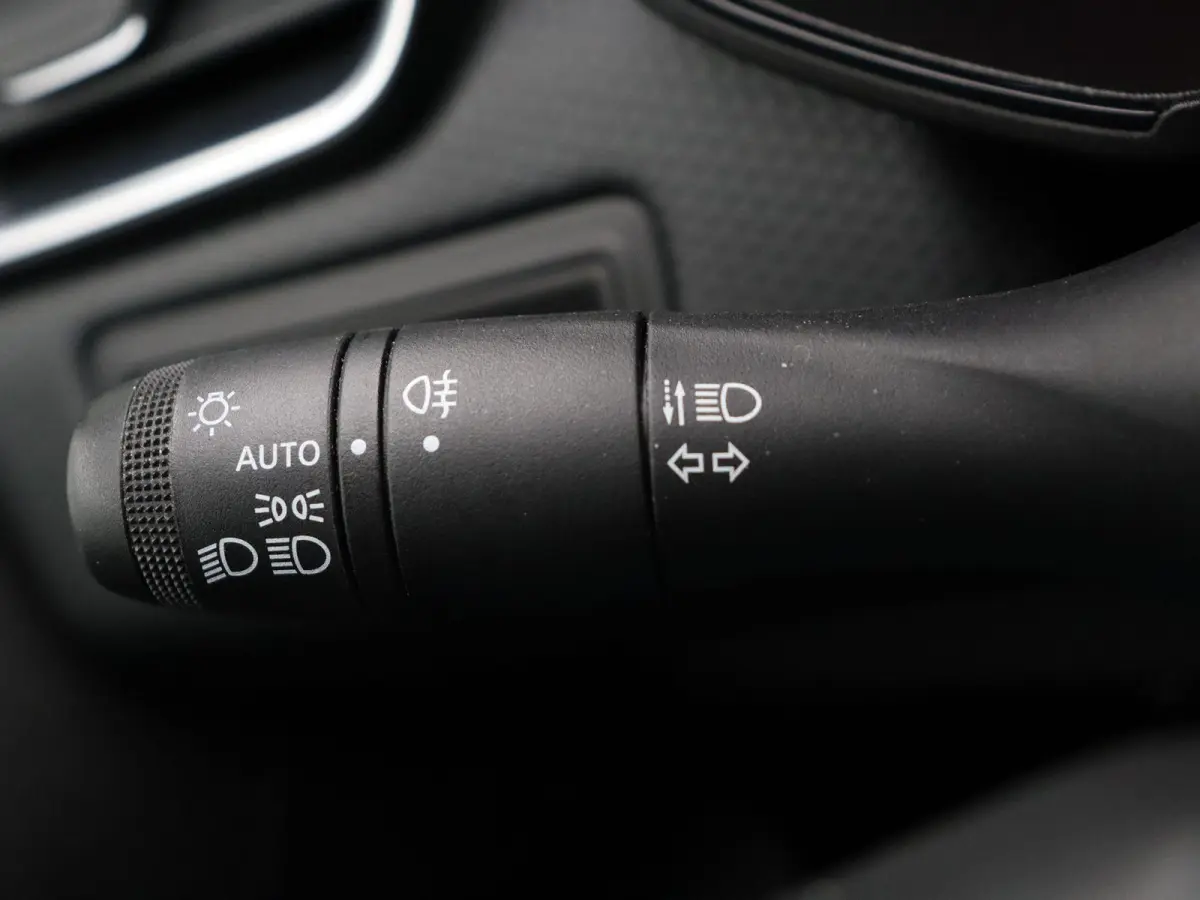 1.0 TCe Zen | Dealeronderhouden | Parkeersensoren achter | Airco | Navigatie | Apple Carplay & Android Auto |