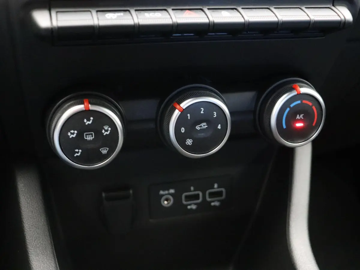 1.0 TCe Zen | Dealeronderhouden | Parkeersensoren achter | Airco | Navigatie | Apple Carplay & Android Auto |