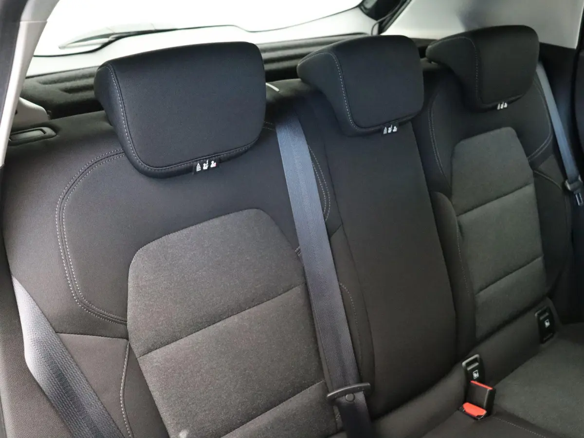 1.0 TCe Zen | Dealeronderhouden | Parkeersensoren achter | Airco | Navigatie | Apple Carplay & Android Auto |