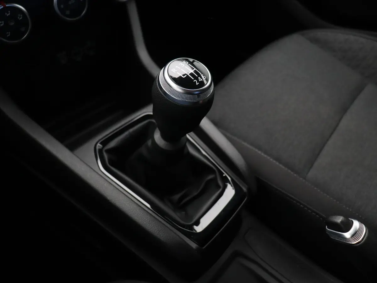 1.0 TCe Zen | Dealeronderhouden | Parkeersensoren achter | Airco | Navigatie | Apple Carplay & Android Auto |