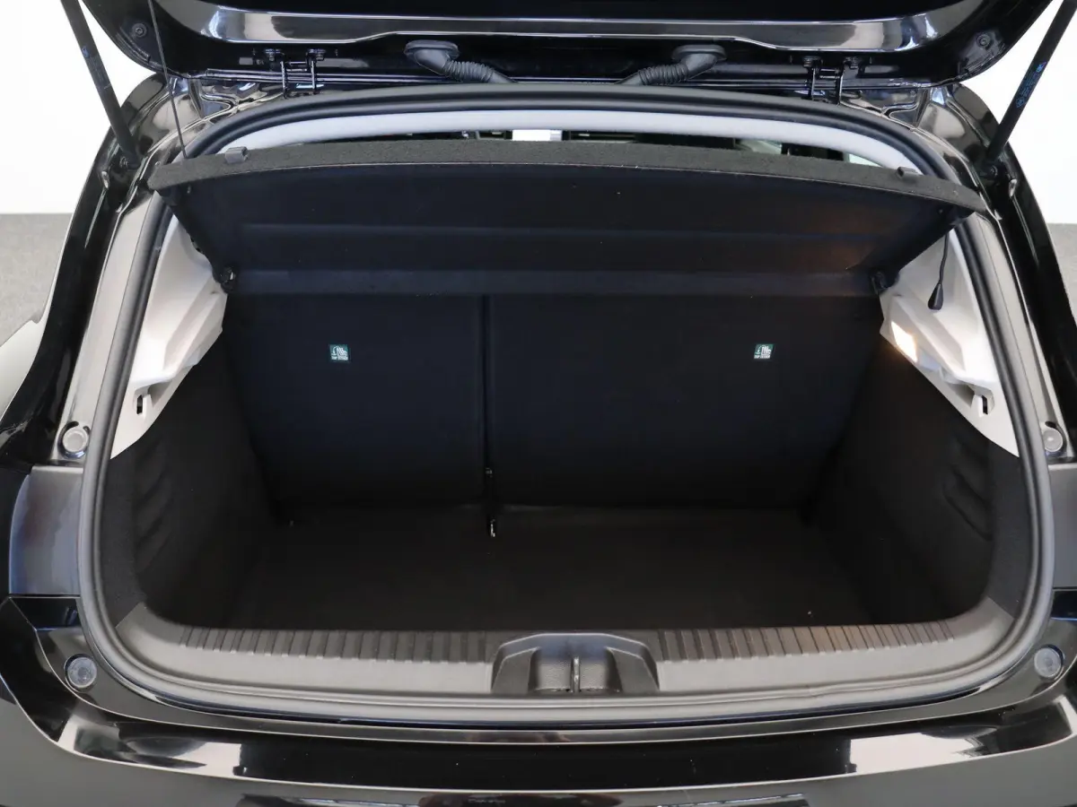 1.0 TCe Zen | Dealeronderhouden | Parkeersensoren achter | Airco | Navigatie | Apple Carplay & Android Auto |