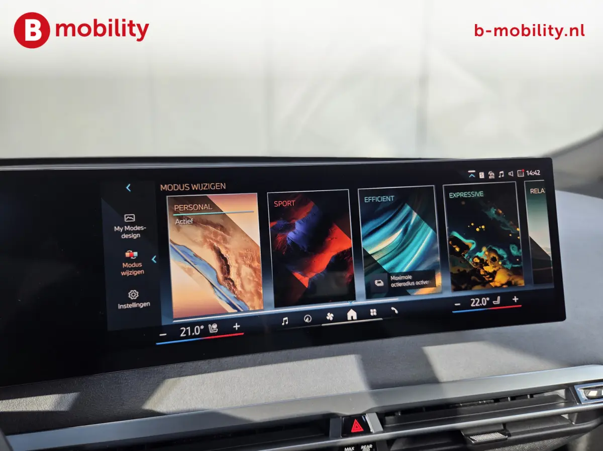 xDrive45 101 kWh M-Sport 'Tansanitblau' Harman Kardon NL Auto! | Adaptive LED | Stuur/Stoelverwarming | DAB | Driving Assist. Plus