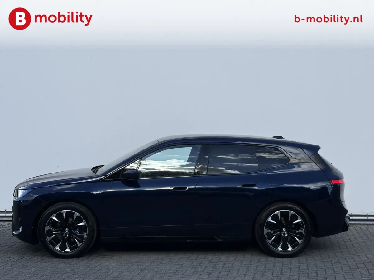 xDrive45 101 kWh M-Sport 'Tansanitblau' Harman Kardon NL Auto! | Adaptive LED | Stuur/Stoelverwarming | DAB | Driving Assist. Plus