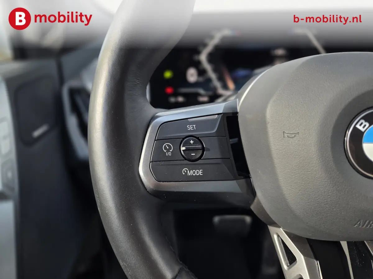 xDrive45 101 kWh M-Sport 'Tansanitblau' Harman Kardon NL Auto! | Adaptive LED | Stuur/Stoelverwarming | DAB | Driving Assist. Plus