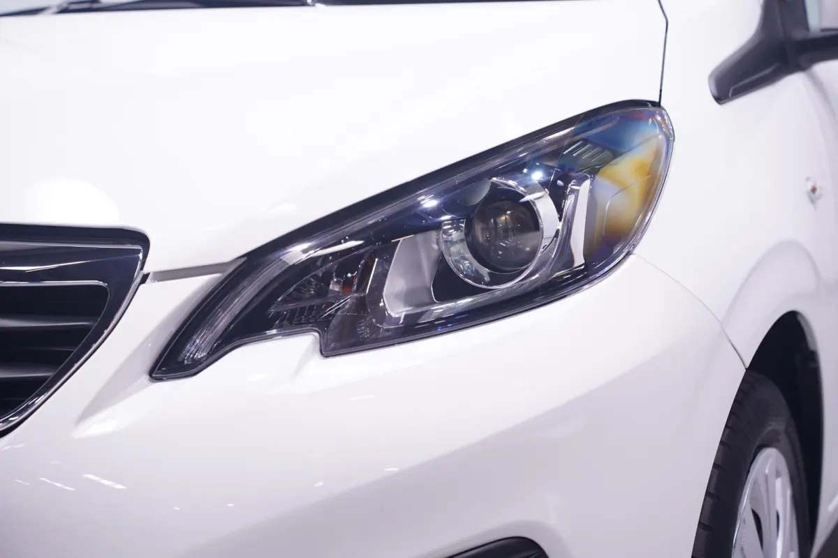 1.0 e-VTi Active 1e Eig. NAP Premium pack