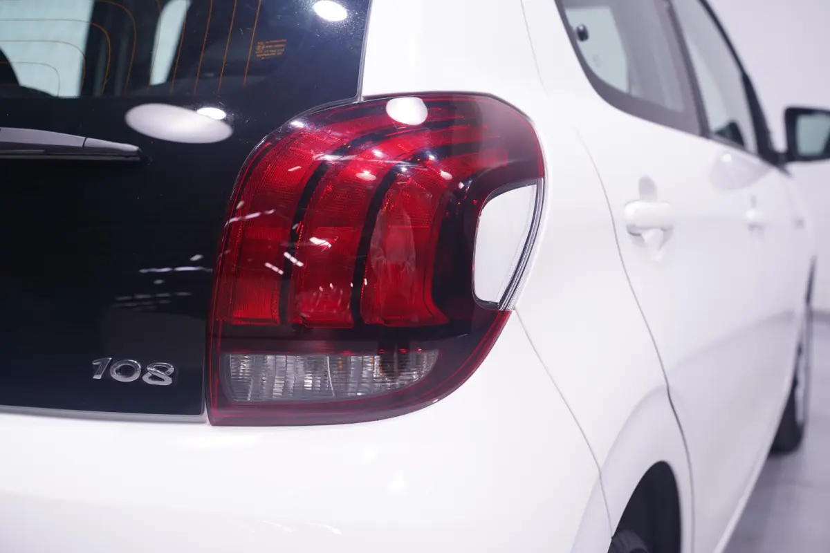 1.0 e-VTi Active 1e Eig. NAP Premium pack
