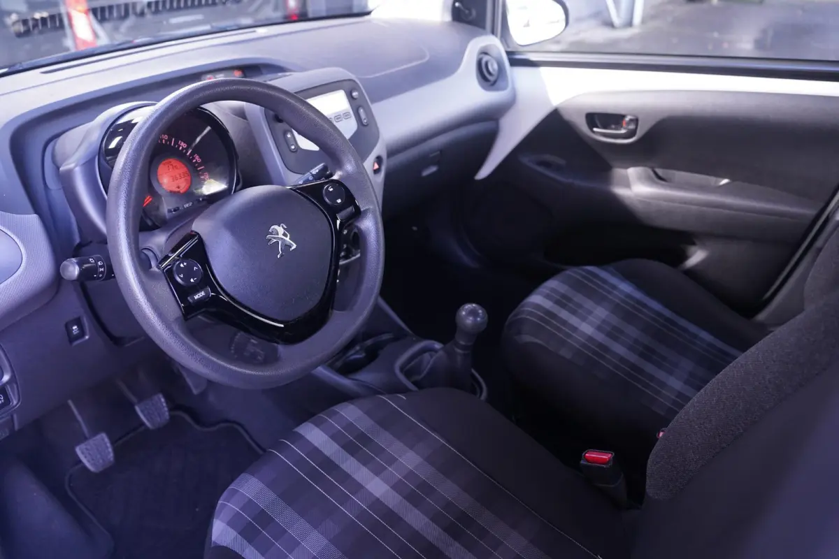 1.0 e-VTi Active 1e Eig. NAP Premium pack