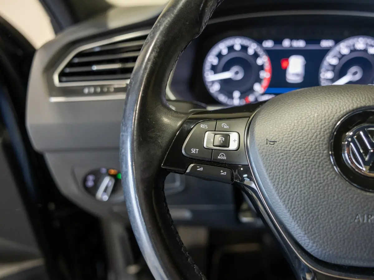 1.4 TSI ACT R-Line Business / 150pk / Automatische klimaatregeling / Apple CarPlay /