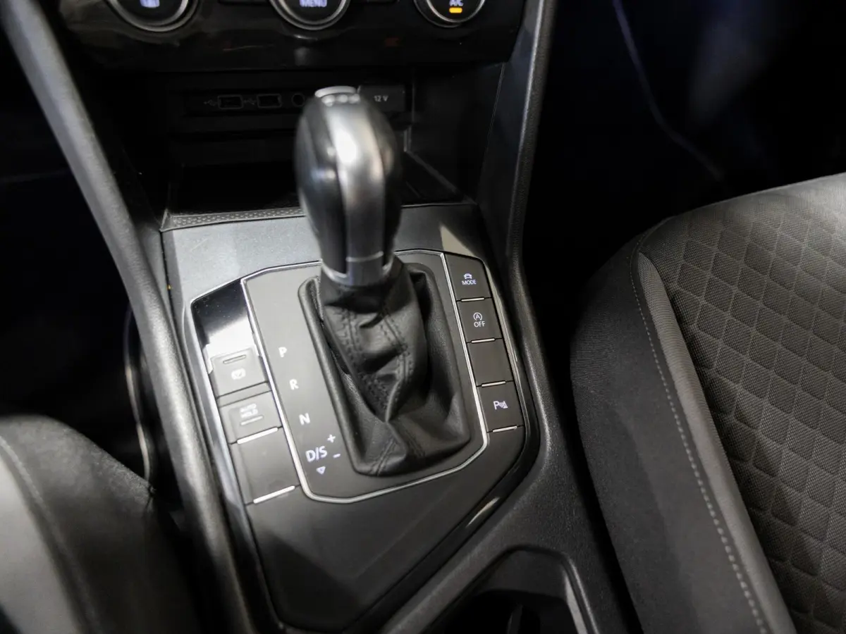 1.4 TSI ACT R-Line Business / 150pk / Automatische klimaatregeling / Apple CarPlay /