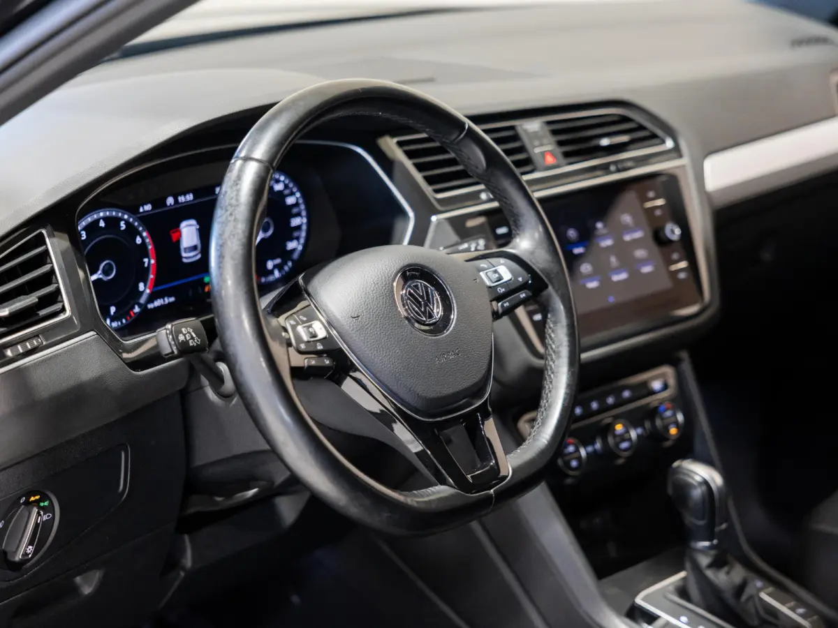 1.4 TSI ACT R-Line Business / 150pk / Automatische klimaatregeling / Apple CarPlay /