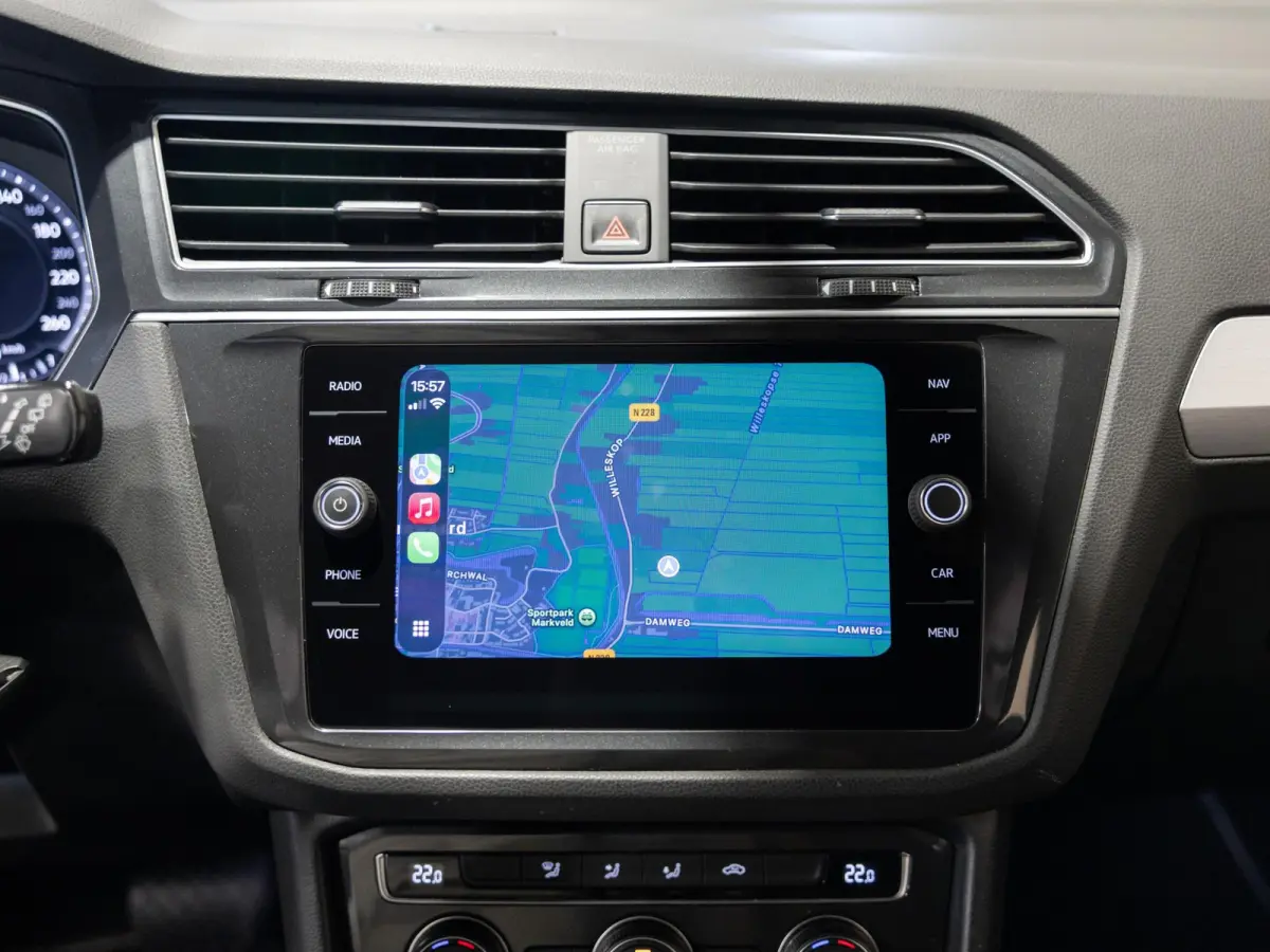 1.4 TSI ACT R-Line Business / 150pk / Automatische klimaatregeling / Apple CarPlay /