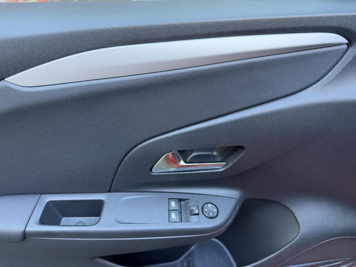 1.2 Edition | PDC | Carplay | Camera | Airco |1st