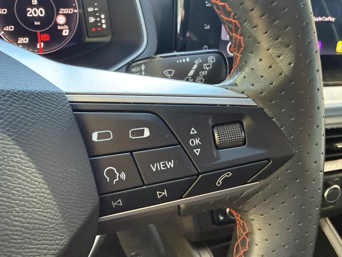 1.0 EcoTSI FR | PDC+ Camera | Climate control | Apple Carplay/Android Auto | LM Velgen |