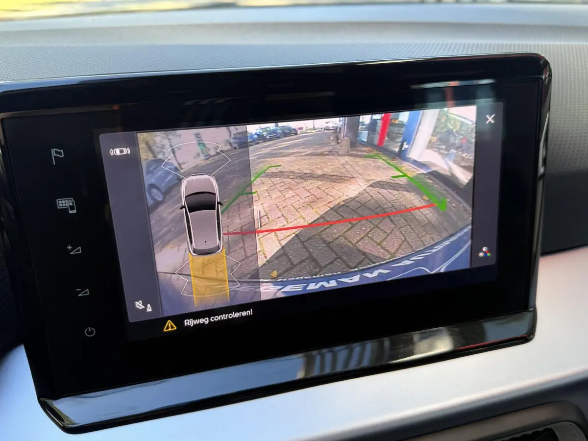 1.0 EcoTSI FR | PDC+ Camera | Climate control | Apple Carplay/Android Auto | LM Velgen |