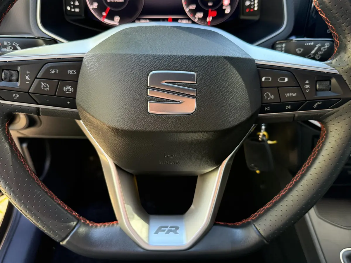 1.0 EcoTSI FR | PDC+ Camera | Climate control | Apple Carplay/Android Auto | LM Velgen |