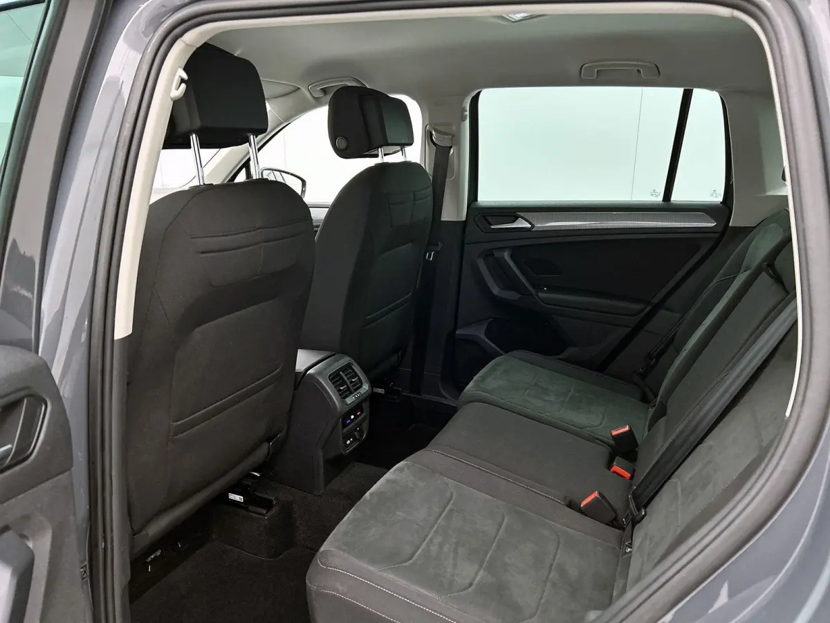 1.5 TSI Life Business | 131 PK | Apple Carplay / Android Auto | Achteruitrijcamera | Adaptive Cruise Control | Trekhaak | Digital Cockpit Pro | Stuurwielverwarming | Navigatie | Stoelverwarm