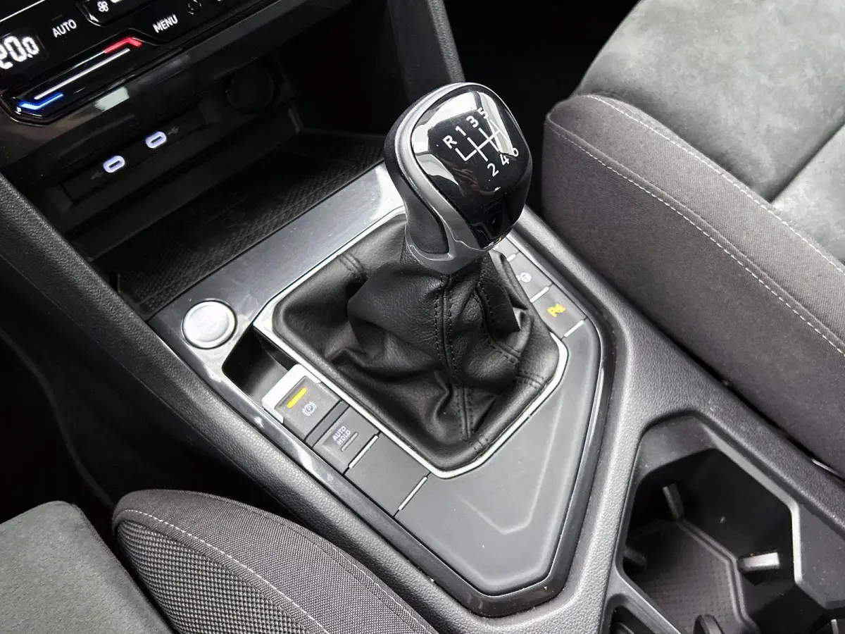 1.5 TSI Life Business | 131 PK | Apple Carplay / Android Auto | Achteruitrijcamera | Adaptive Cruise Control | Trekhaak | Digital Cockpit Pro | Stuurwielverwarming | Navigatie | Stoelverwarm
