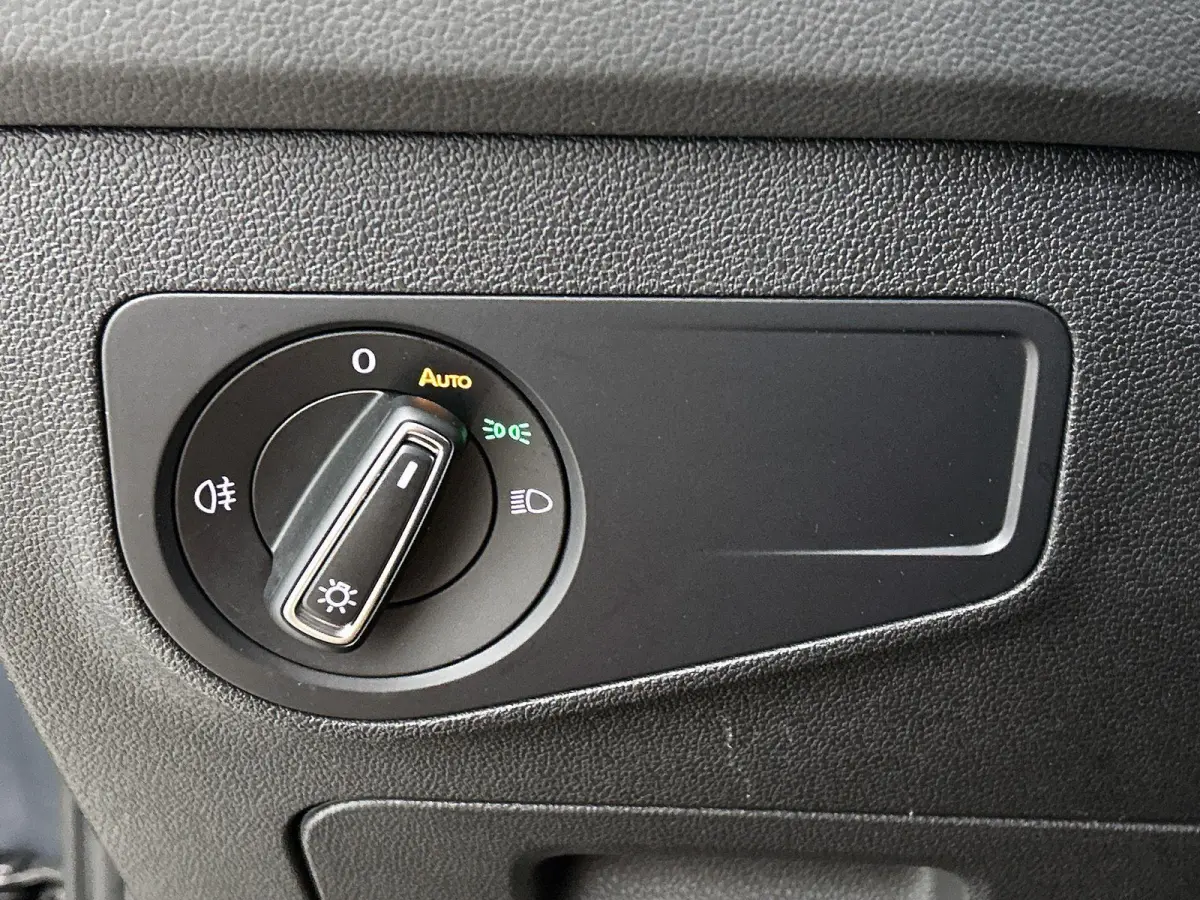 1.5 TSI Life Business | 131 PK | Apple Carplay / Android Auto | Achteruitrijcamera | Adaptive Cruise Control | Trekhaak | Digital Cockpit Pro | Stuurwielverwarming | Navigatie | Stoelverwarm