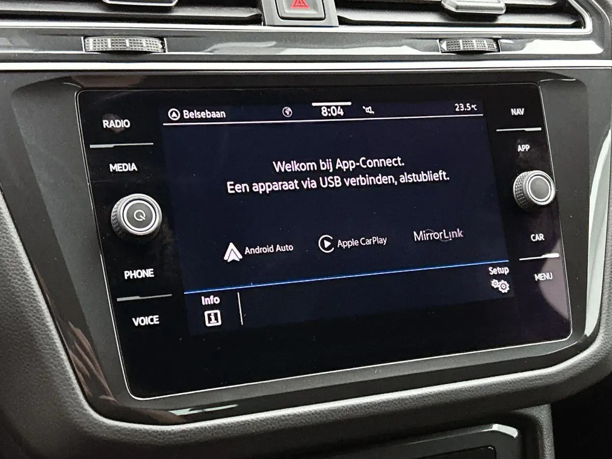 1.5 TSI Life Business | 131 PK | Apple Carplay / Android Auto | Achteruitrijcamera | Adaptive Cruise Control | Trekhaak | Digital Cockpit Pro | Stuurwielverwarming | Navigatie | Stoelverwarm