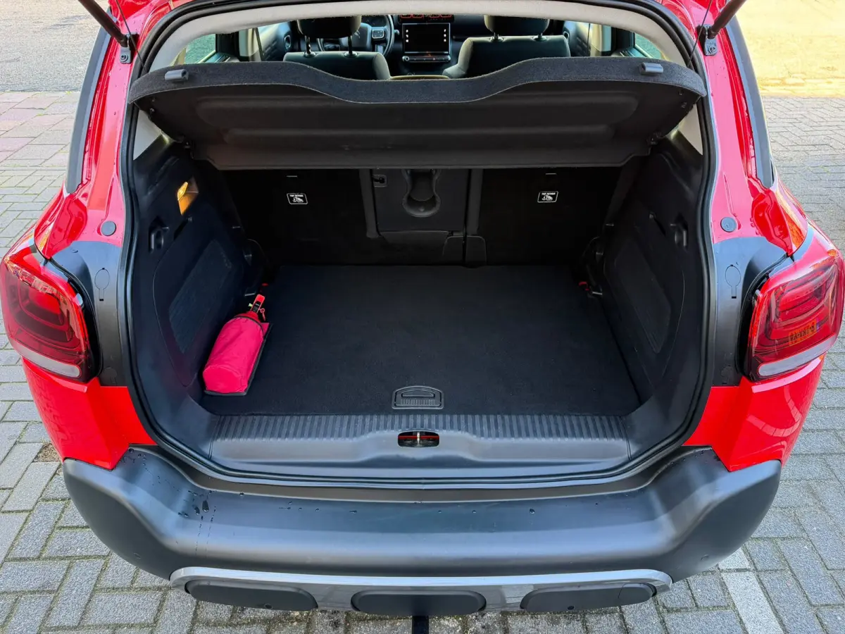 1.2 PureTech S&S Shine handgeschakeld Trekhaak, Camera achter, Cruise Control, Navigatie, Dodehoek detentie