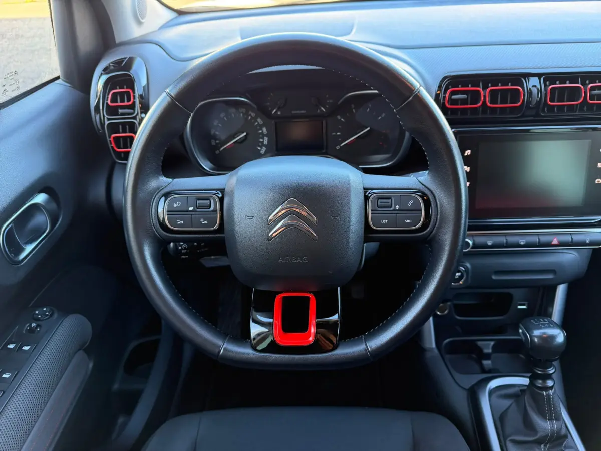 1.2 PureTech S&S Shine handgeschakeld Trekhaak, Camera achter, Cruise Control, Navigatie, Dodehoek detentie