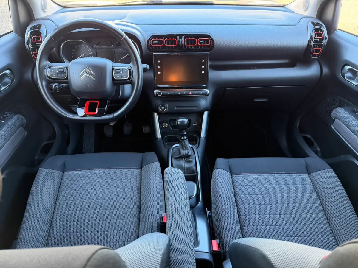 1.2 PureTech S&S Shine handgeschakeld Trekhaak, Camera achter, Cruise Control, Navigatie, Dodehoek detentie