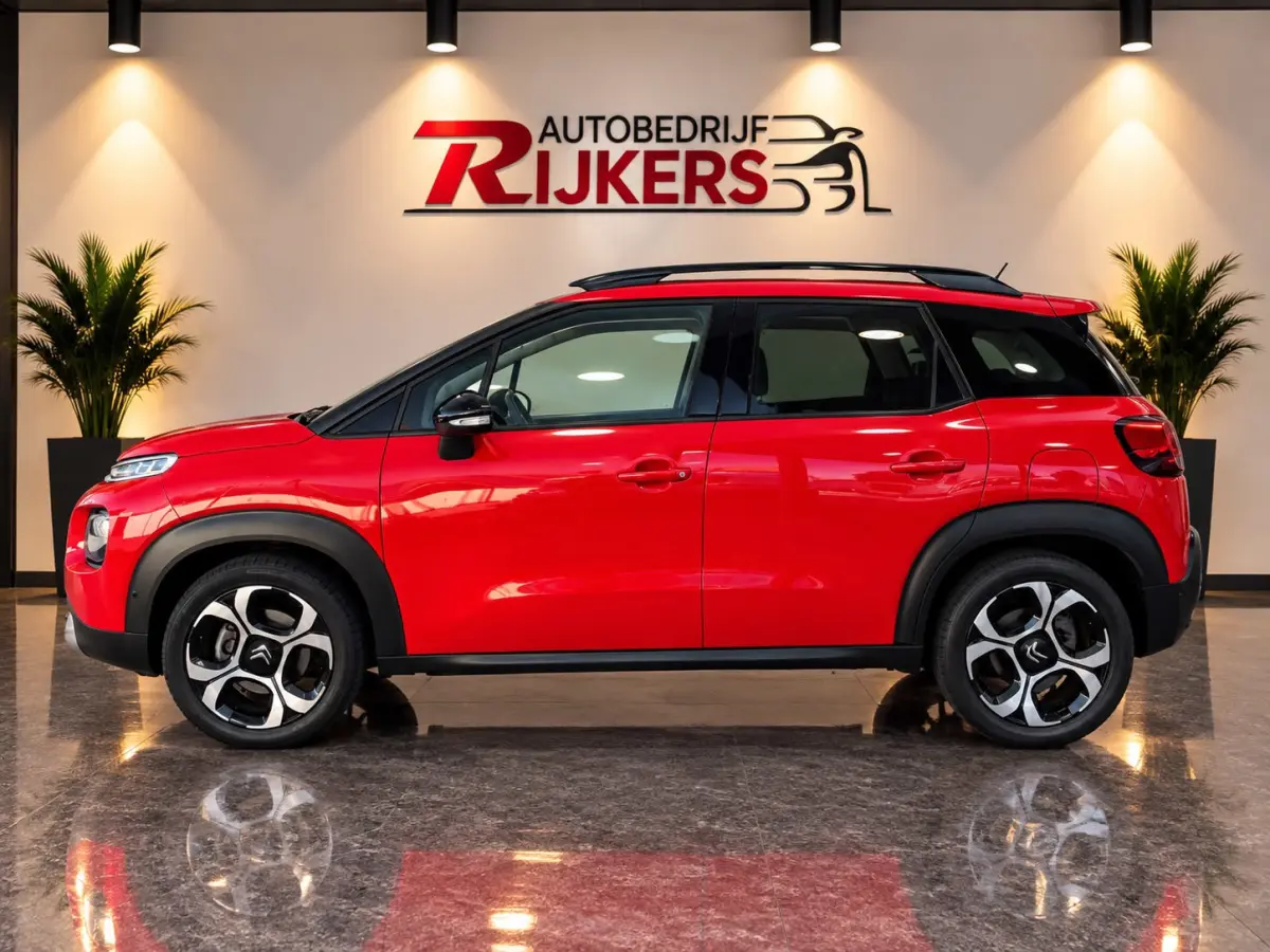 1.2 PureTech S&S Shine handgeschakeld Trekhaak, Camera achter, Cruise Control, Navigatie, Dodehoek detentie