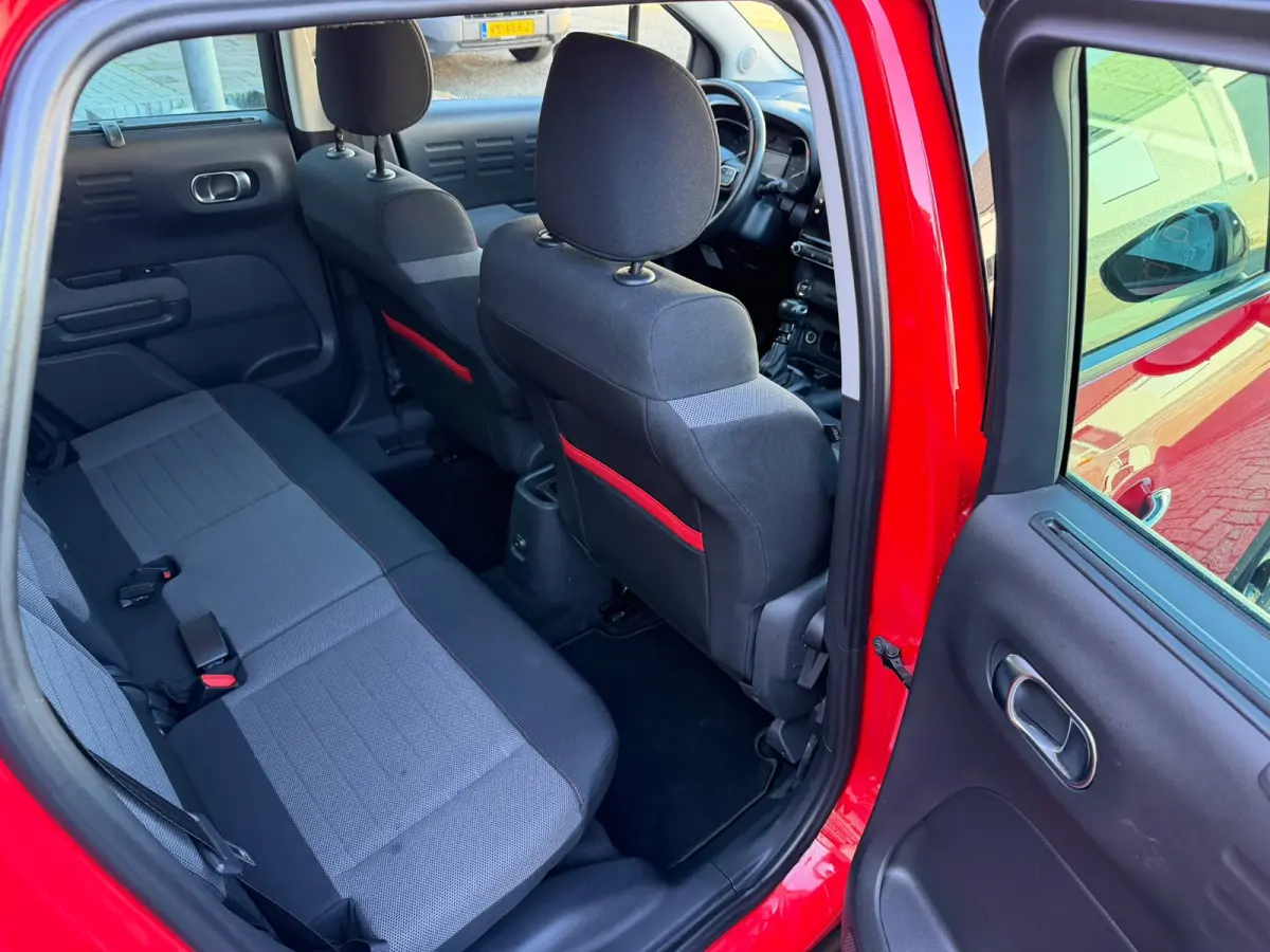1.2 PureTech S&S Shine handgeschakeld Trekhaak, Camera achter, Cruise Control, Navigatie, Dodehoek detentie
