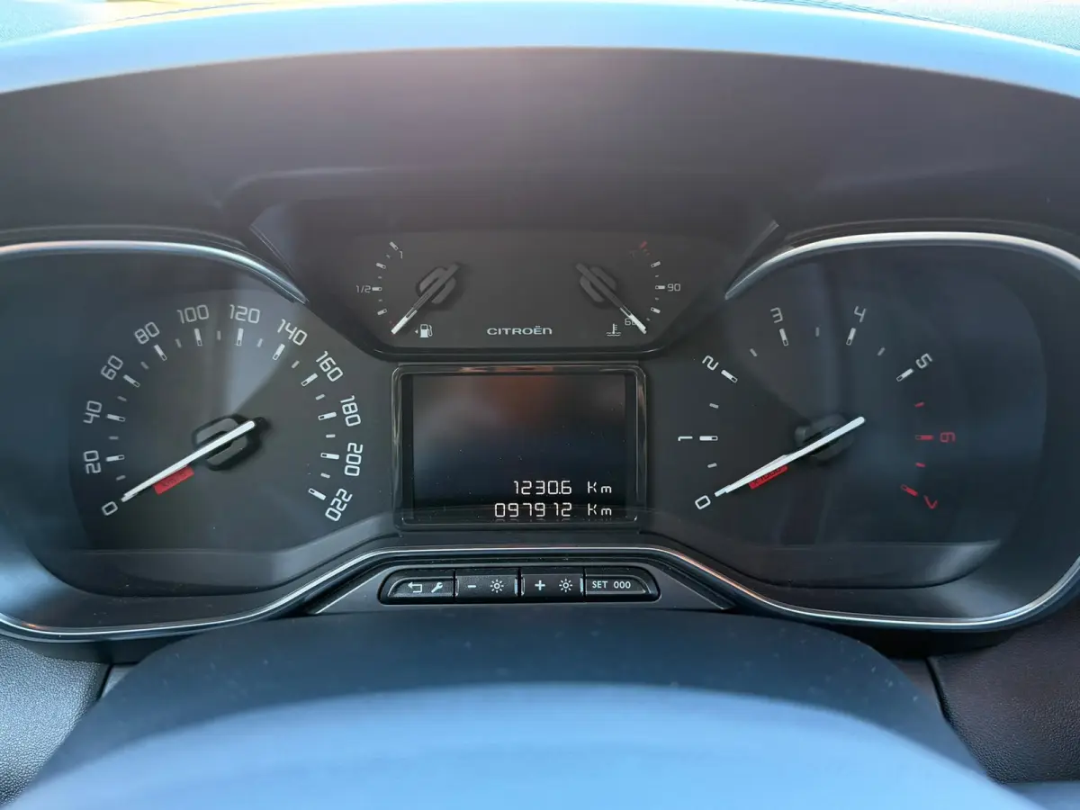 1.2 PureTech S&S Shine handgeschakeld Trekhaak, Camera achter, Cruise Control, Navigatie, Dodehoek detentie